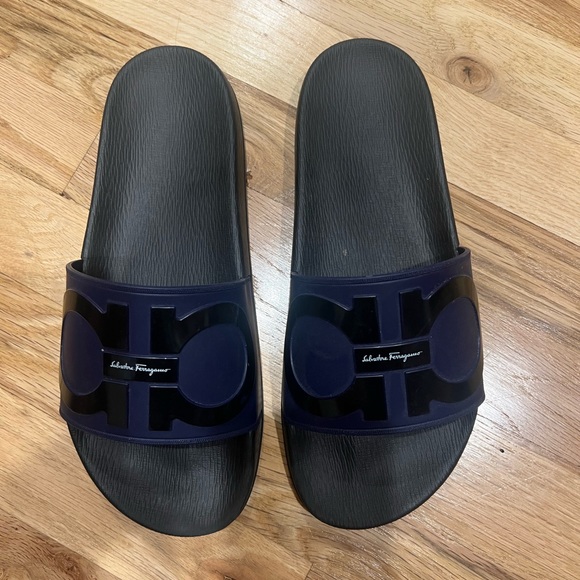 Mens Salvatore Ferragamo Slides - Picture 10 of 10
